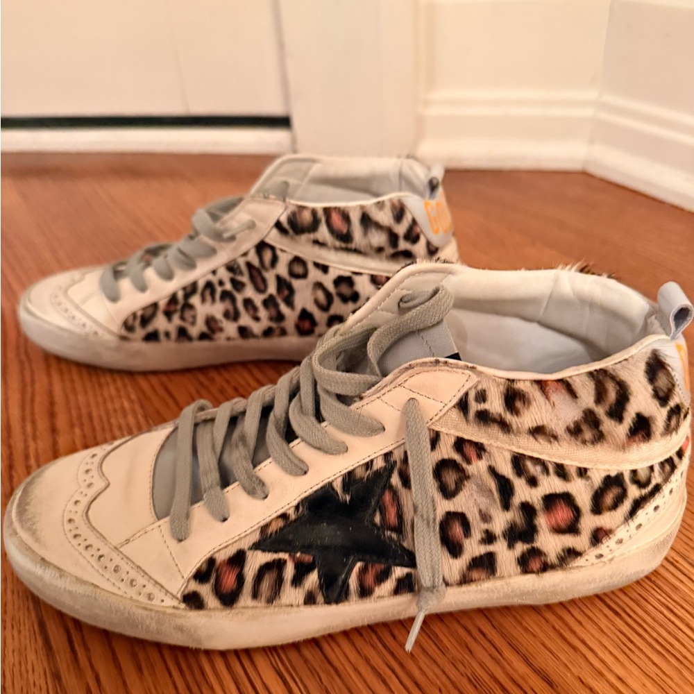 Golden Goose Mid-Top Sneakers Cream Leopard Print with Black Star